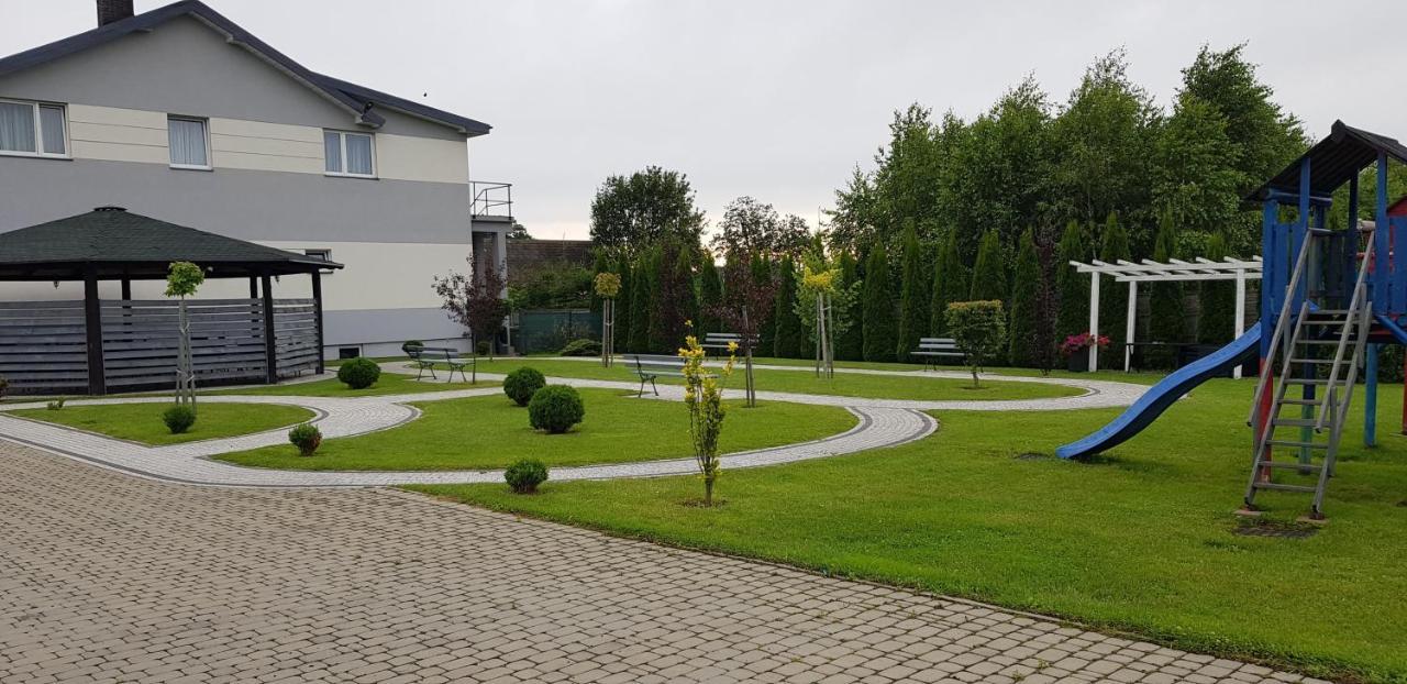 Motel Domowy Gosciniec Lomza Ngoại thất bức ảnh