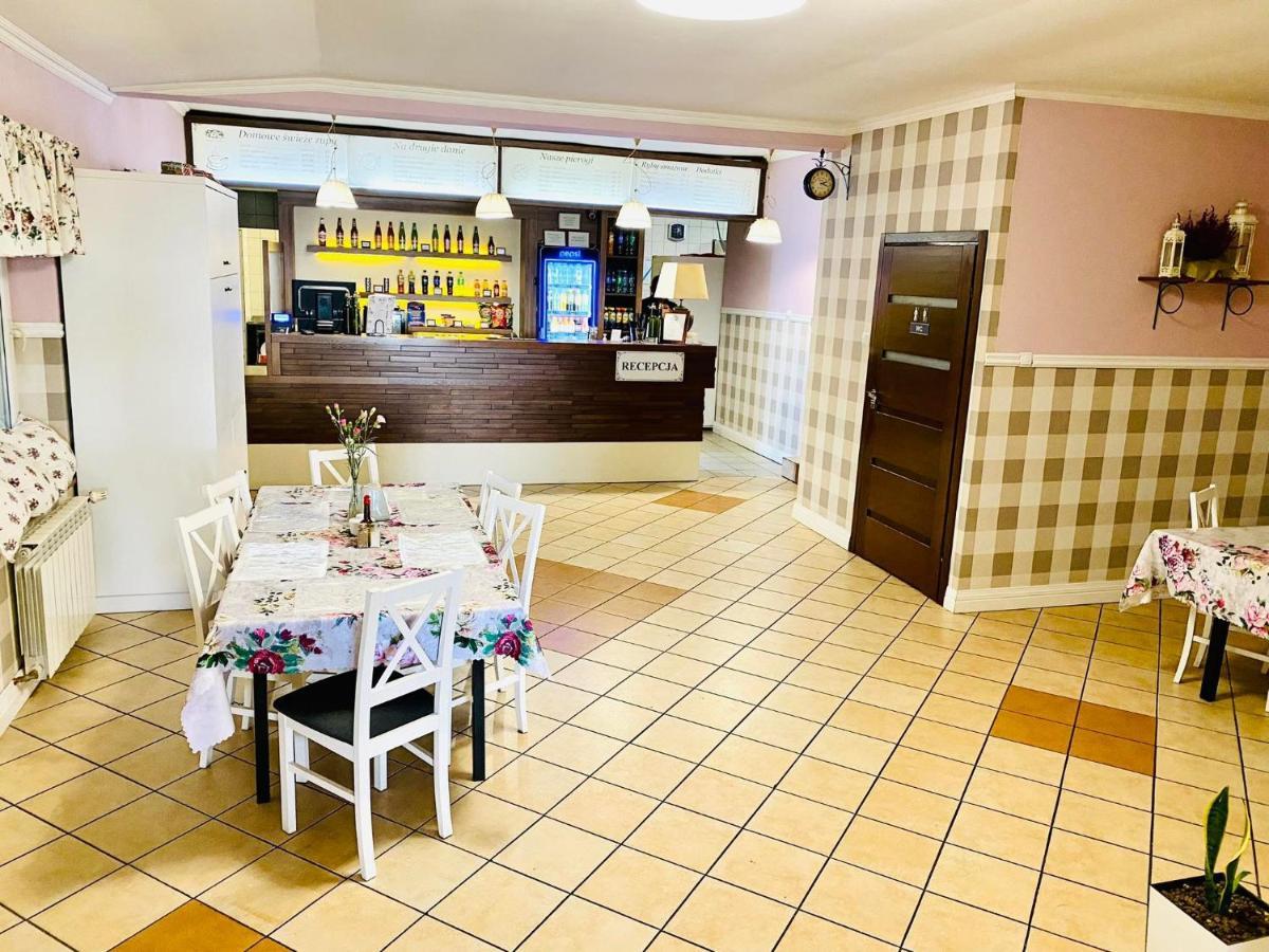 Motel Domowy Gosciniec Lomza Ngoại thất bức ảnh