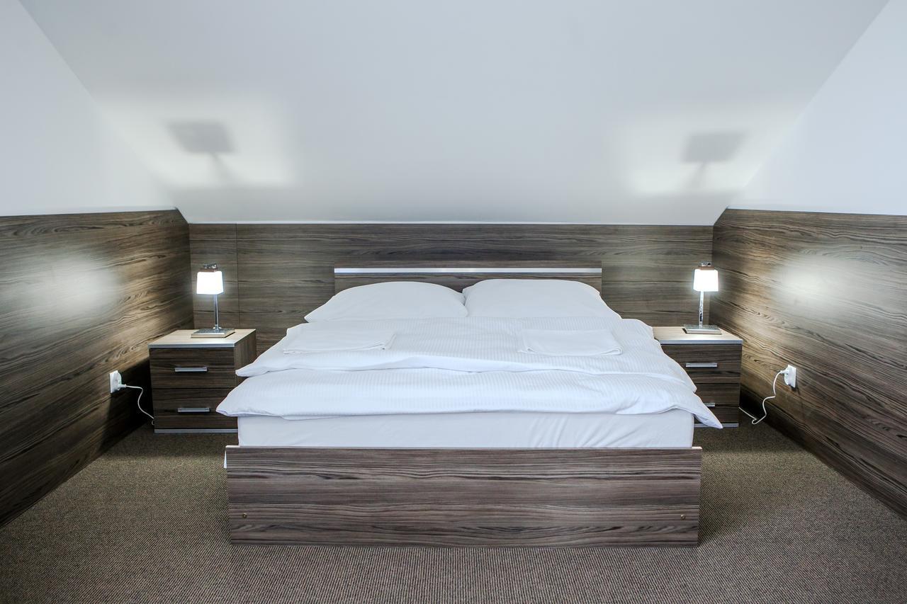 Motel Domowy Gosciniec Lomza Ngoại thất bức ảnh
