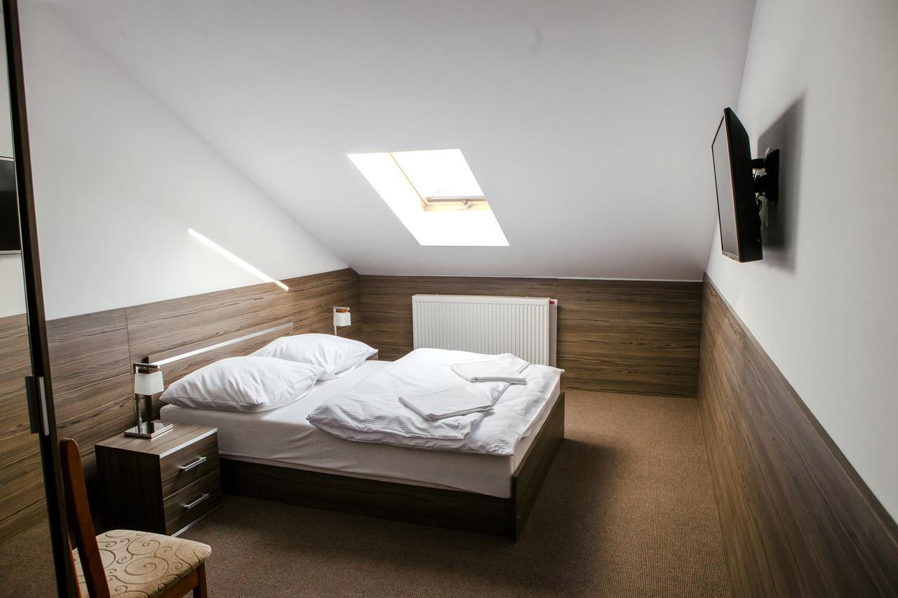 Motel Domowy Gosciniec Lomza Ngoại thất bức ảnh