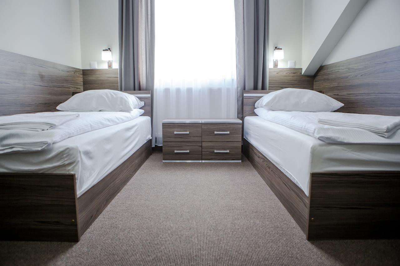 Motel Domowy Gosciniec Lomza Ngoại thất bức ảnh